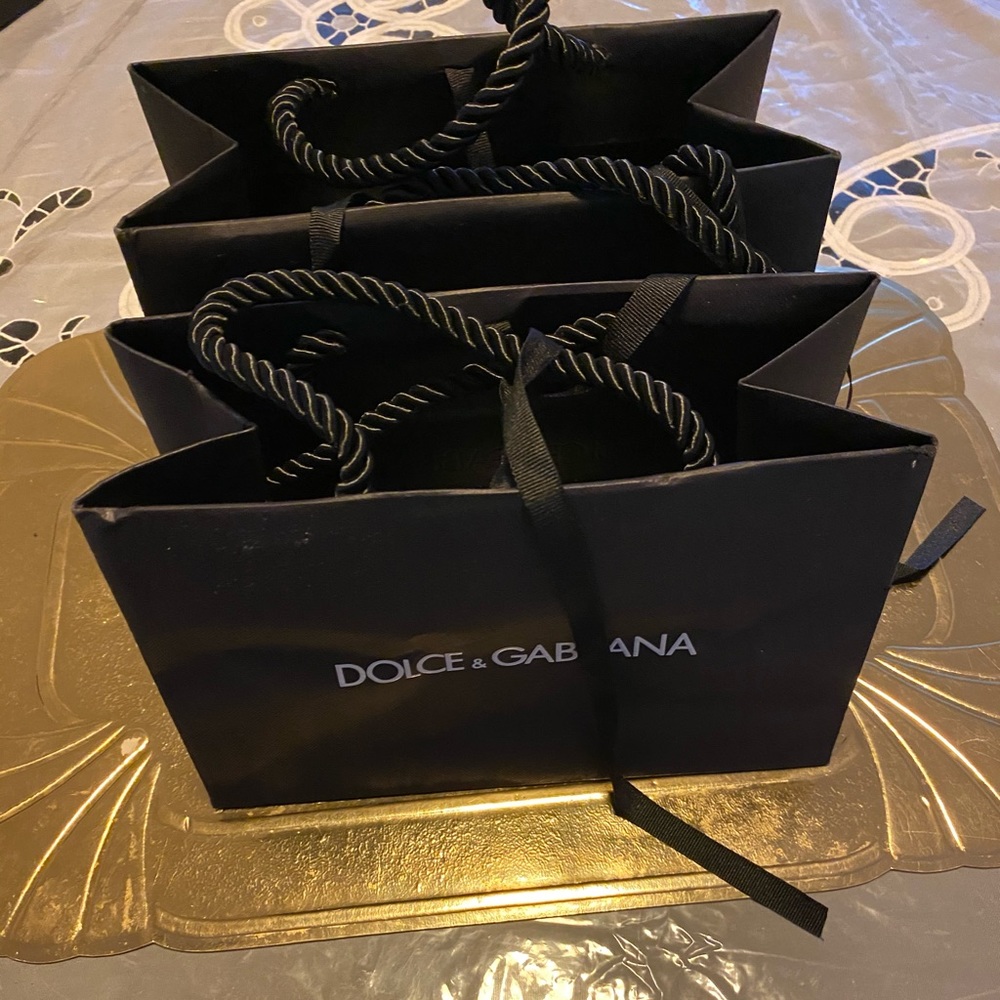 D&G mini shopping bag.